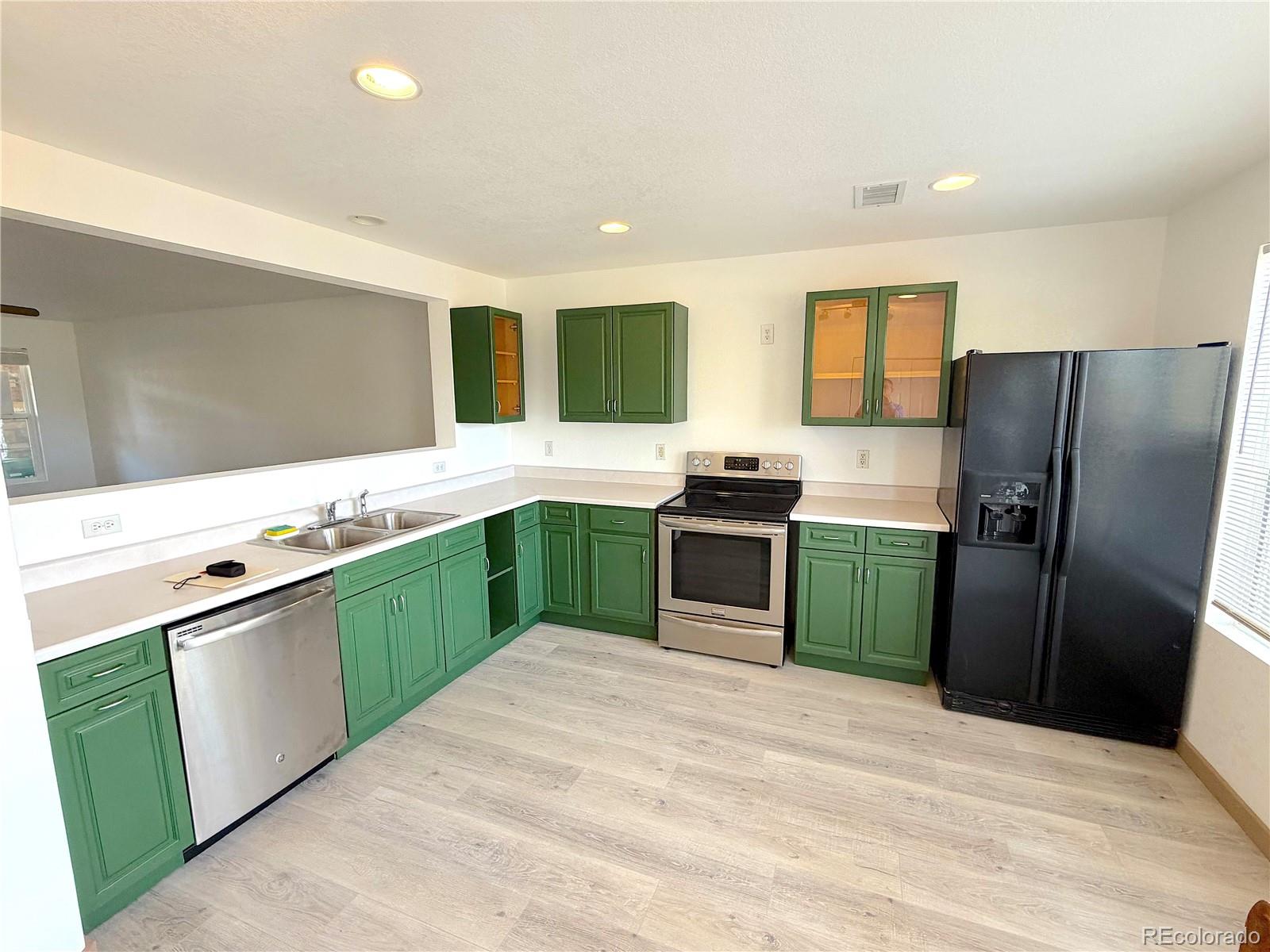 MLS Image #10 for 9276  welby road,thornton, Colorado
