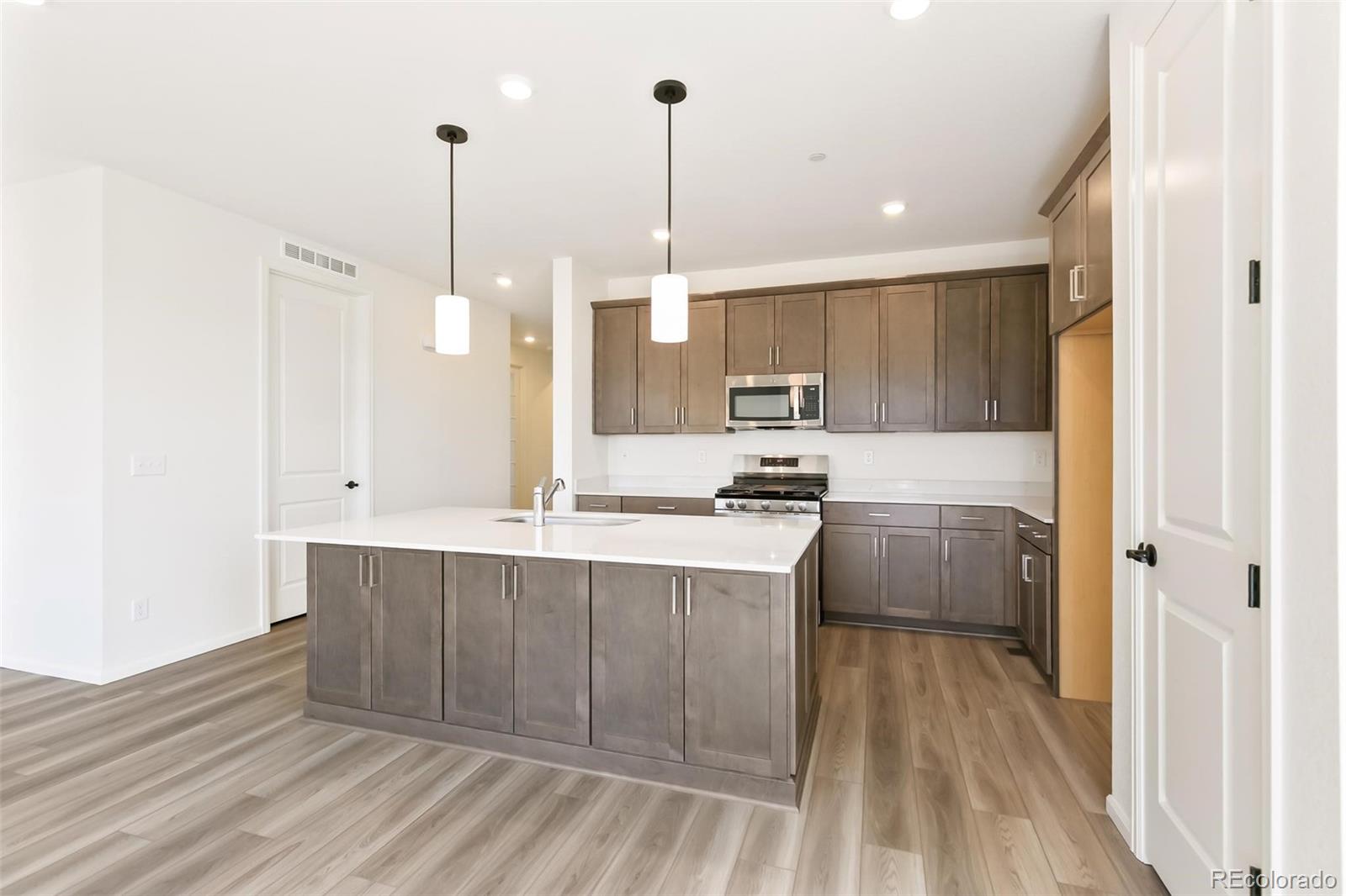 MLS Image #10 for 120  telleen court,erie, Colorado