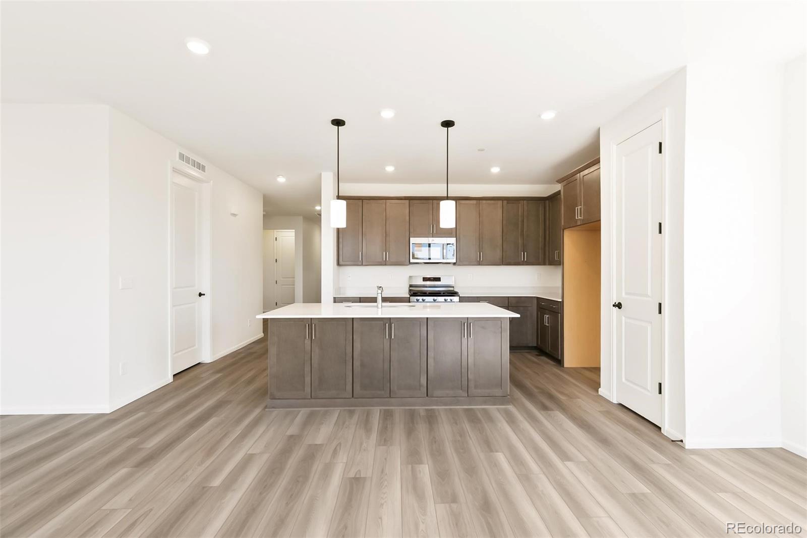 MLS Image #11 for 120  telleen court,erie, Colorado