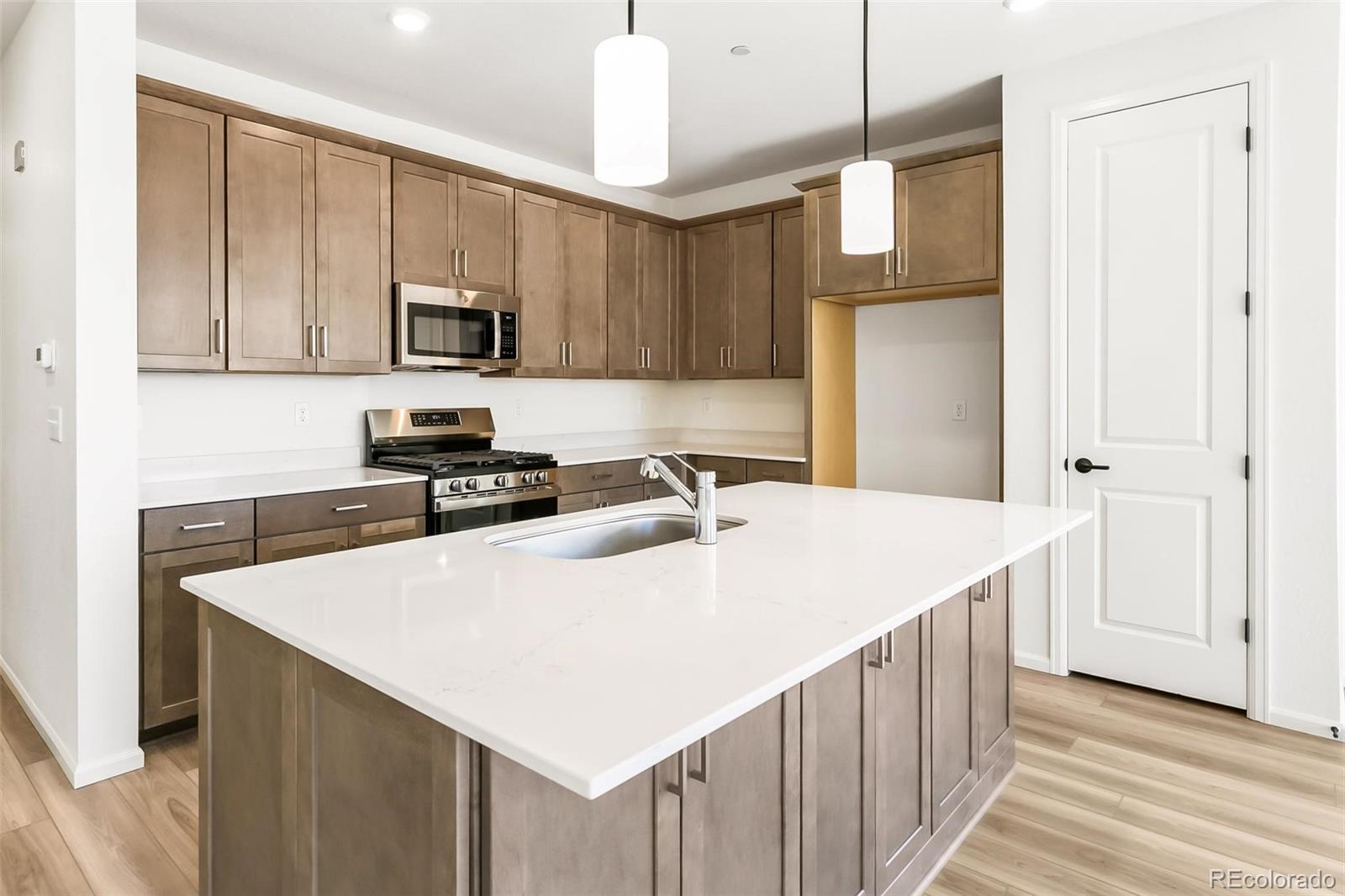 MLS Image #12 for 120  telleen court,erie, Colorado
