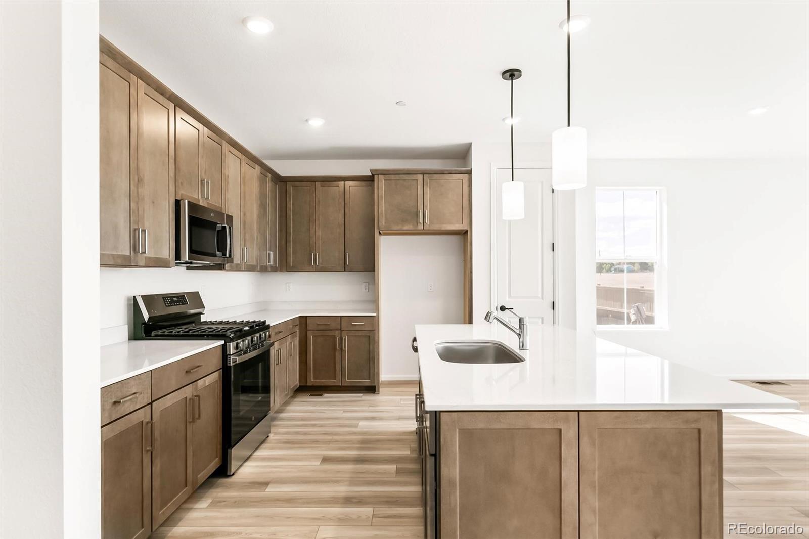 MLS Image #13 for 120  telleen court,erie, Colorado
