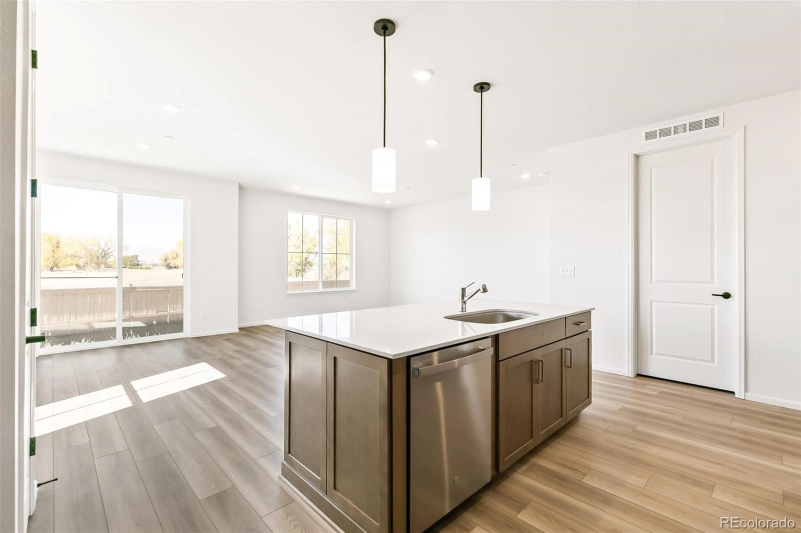 MLS Image #14 for 120  telleen court,erie, Colorado
