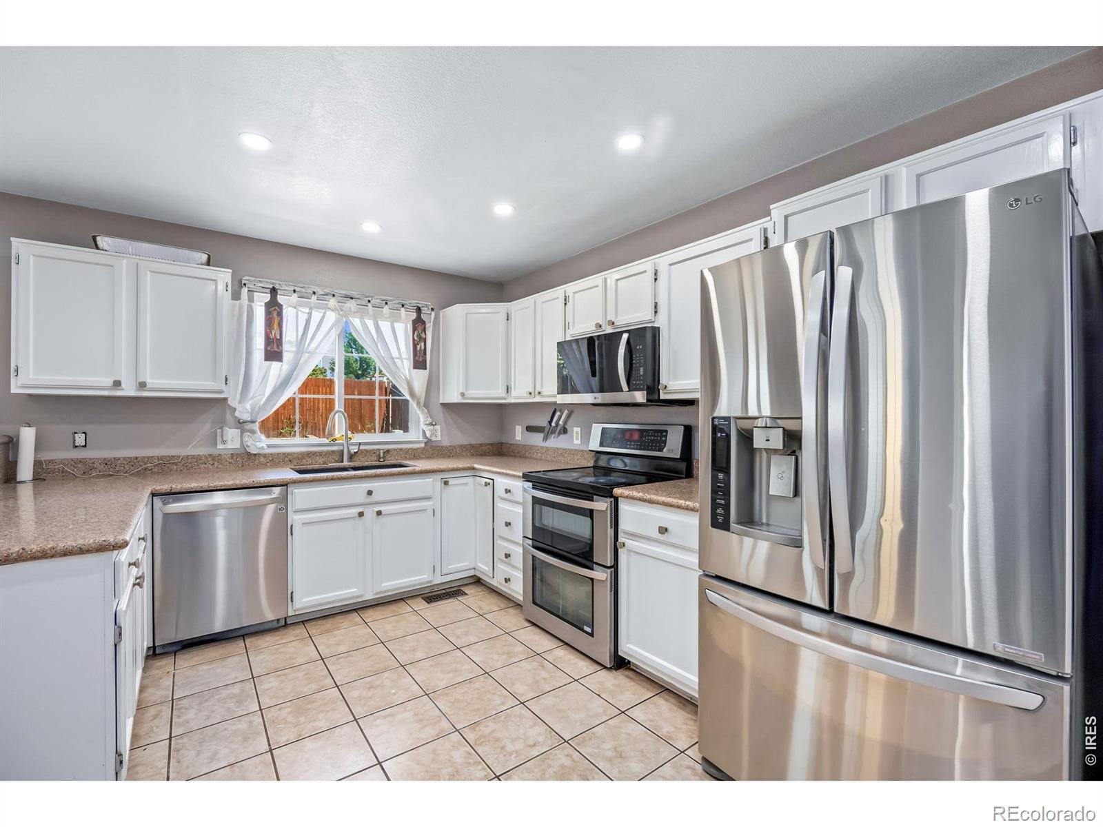 MLS Image #3 for 19375 e linvale place,aurora, Colorado