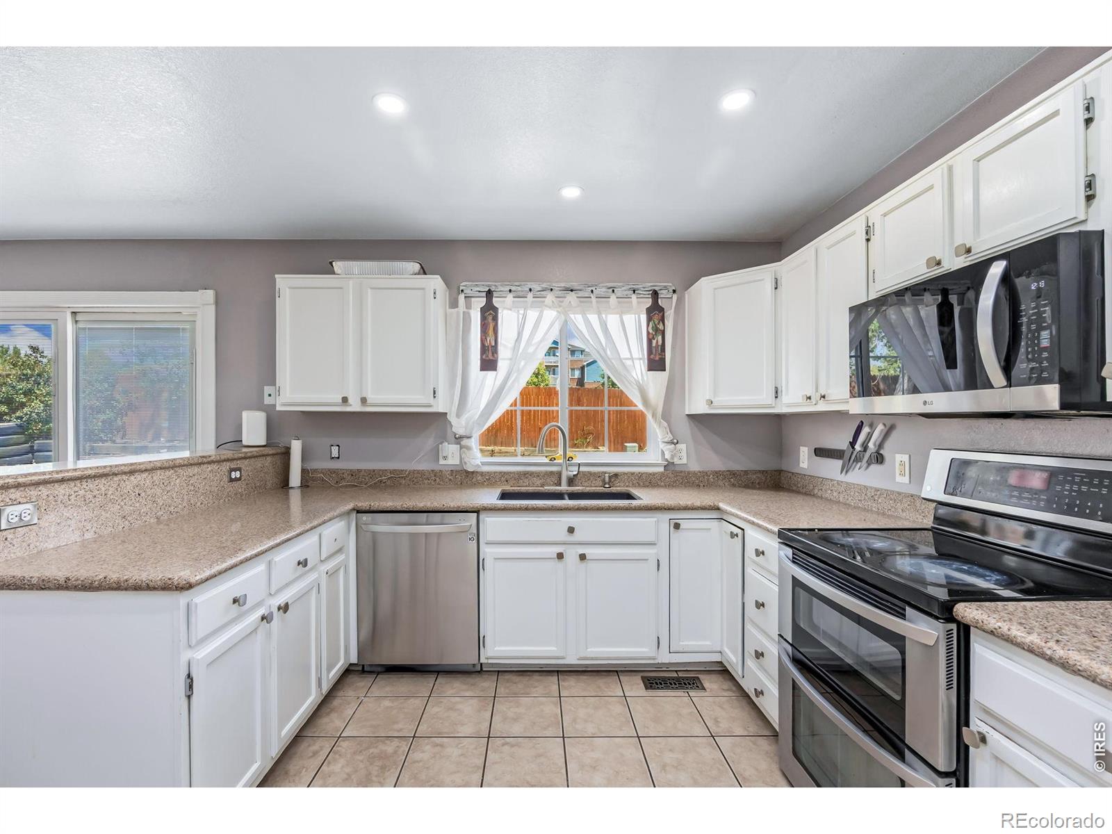 MLS Image #4 for 19375 e linvale place,aurora, Colorado