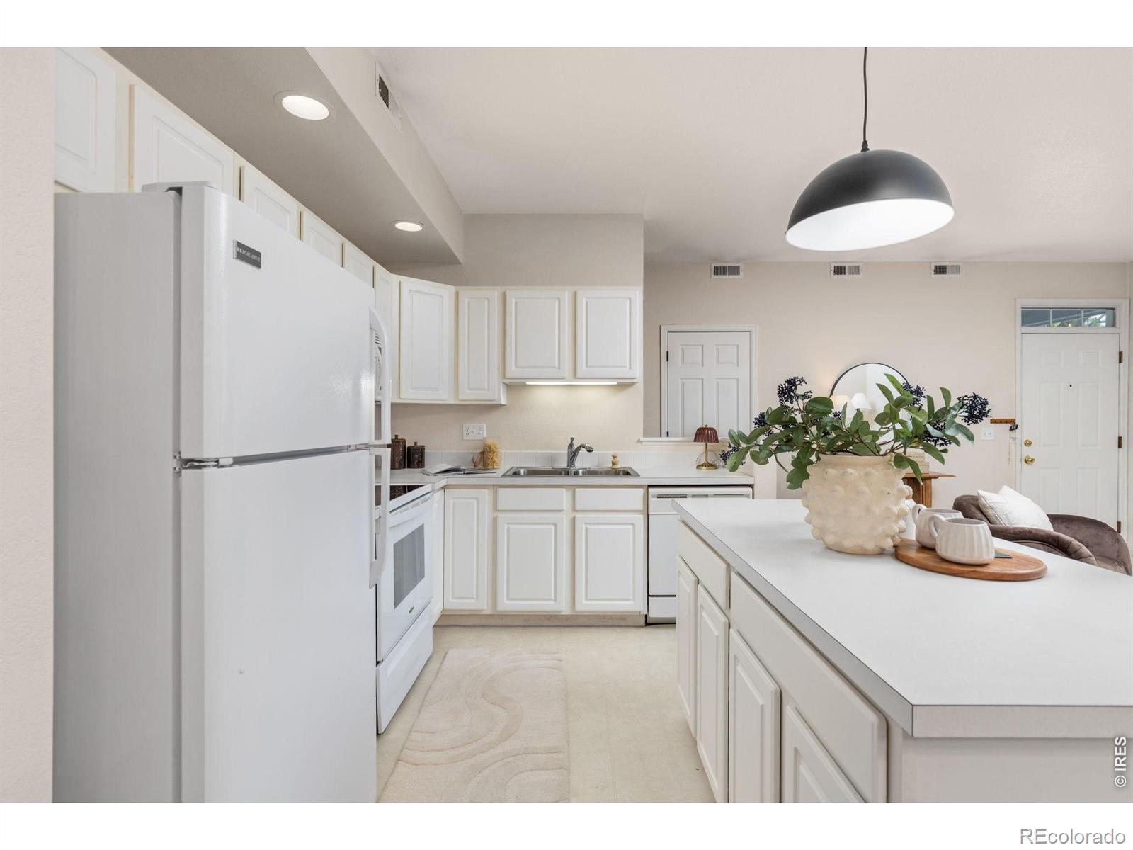 MLS Image #5 for 640  gooseberry drive,longmont, Colorado