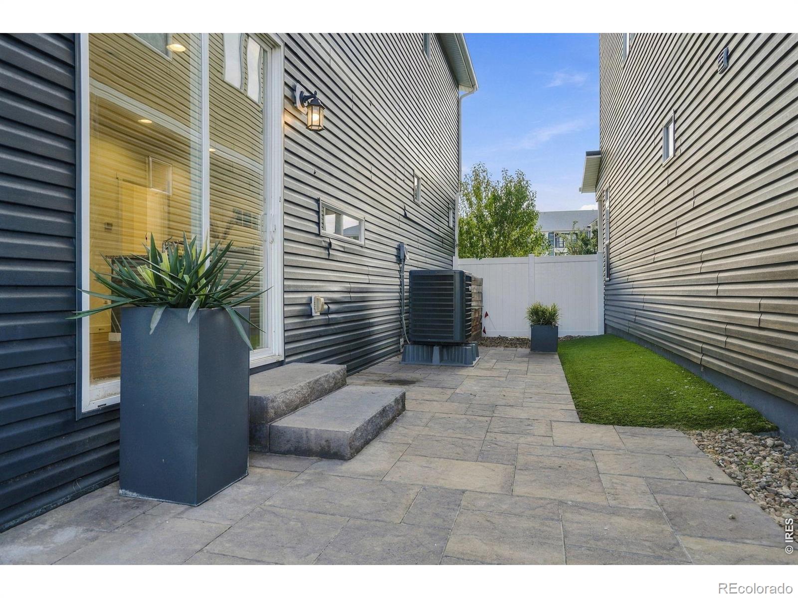 MLS Image #33 for 5402  tower road,denver, Colorado