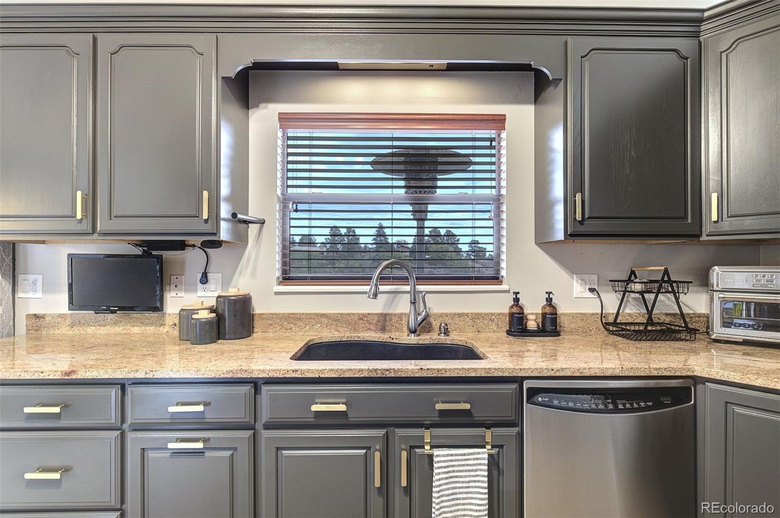 MLS Image #20 for 6495  mesedge drive,colorado springs, Colorado