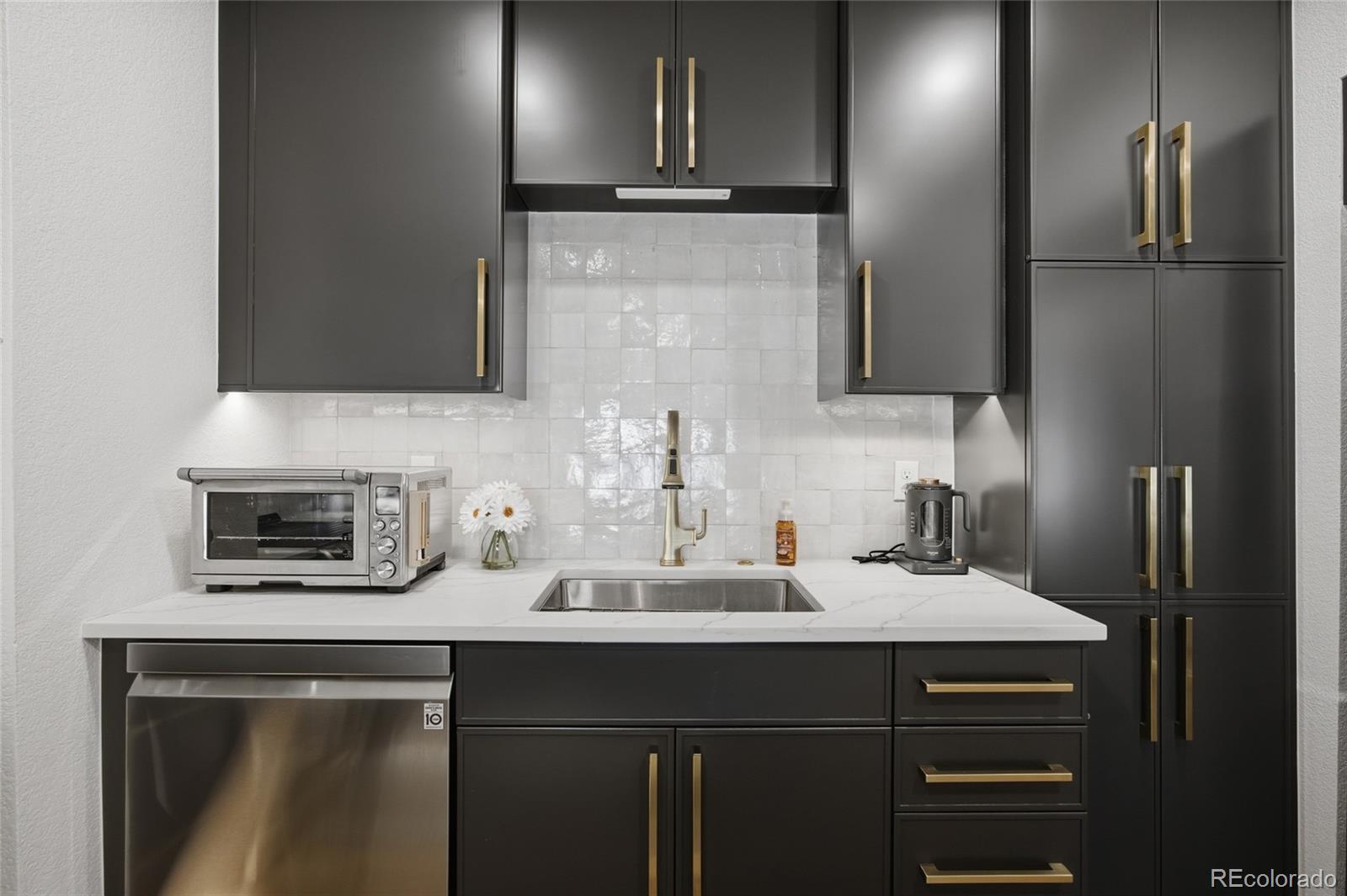 MLS Image #11 for 339 s bryant street,denver, Colorado