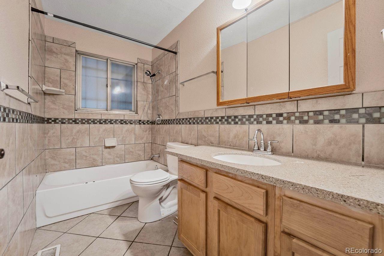 MLS Image #10 for 14961  randolph place,denver, Colorado