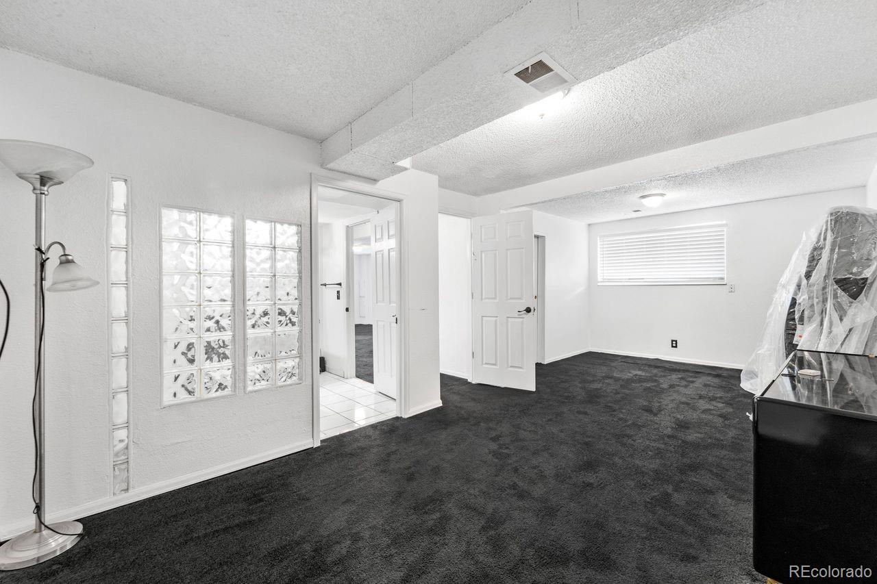MLS Image #19 for 14961  randolph place,denver, Colorado