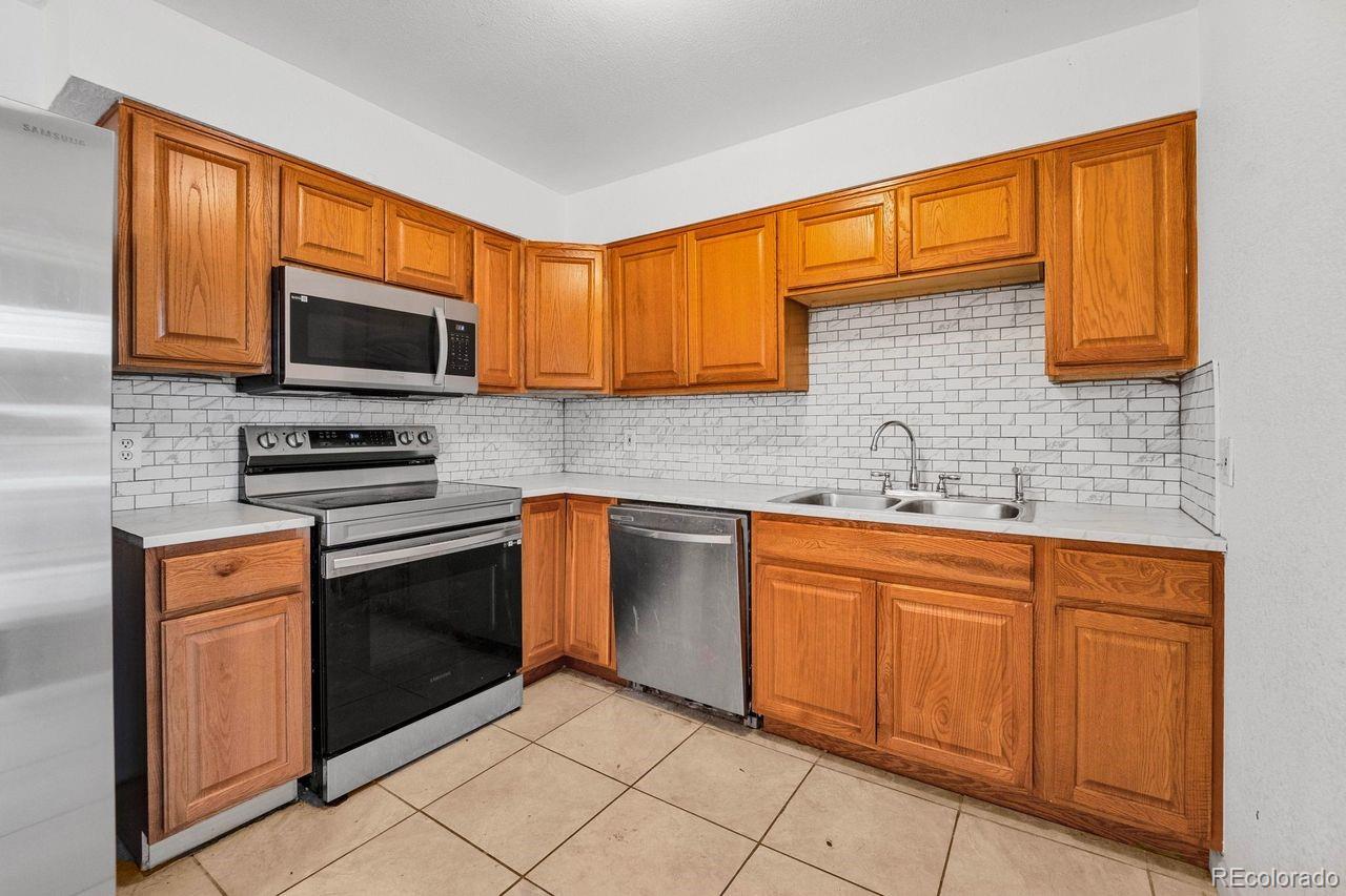 MLS Image #3 for 14961  randolph place,denver, Colorado