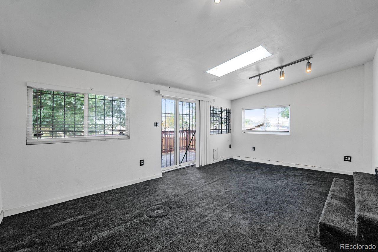 MLS Image #9 for 14961  randolph place,denver, Colorado