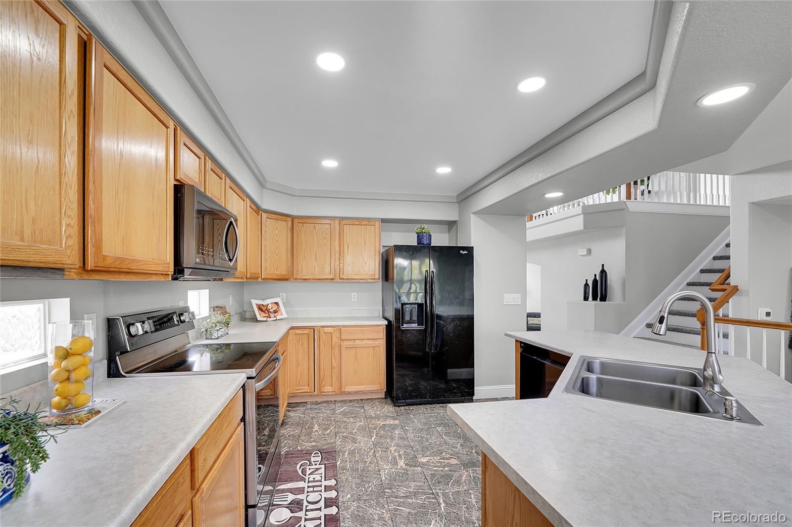 MLS Image #11 for 19731 e 40th avenue,denver, Colorado
