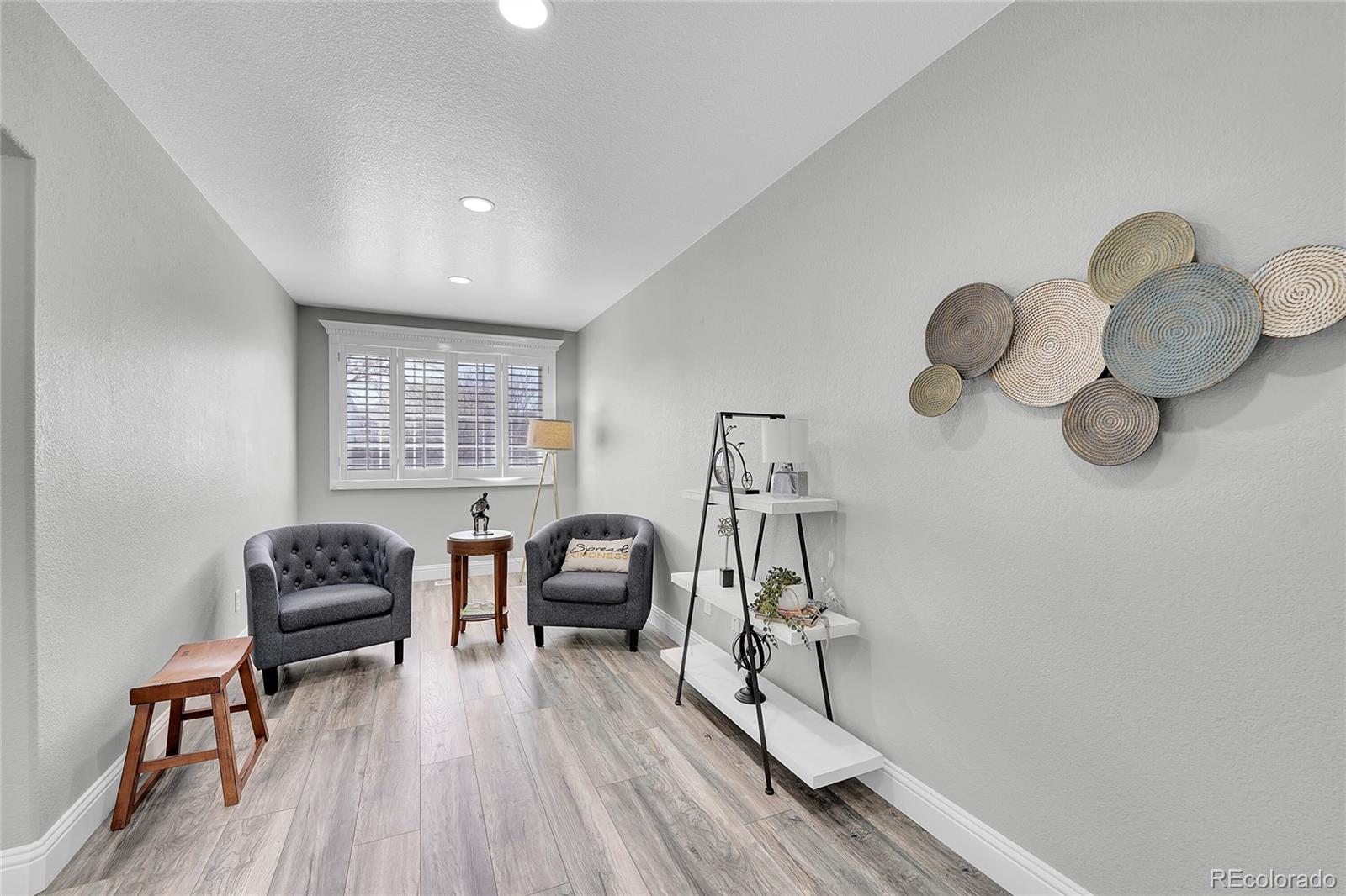 MLS Image #7 for 19731 e 40th avenue,denver, Colorado