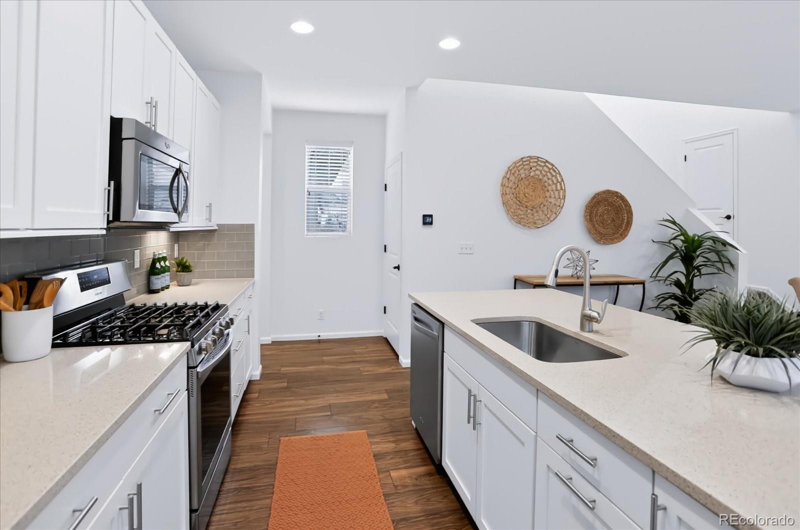 MLS Image #15 for 5456 n xenia street,denver, Colorado