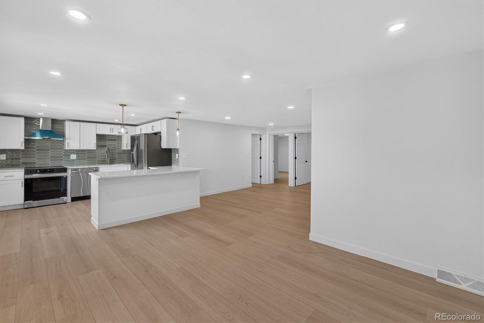 MLS Image #17 for 671 s lowell boulevard,denver, Colorado