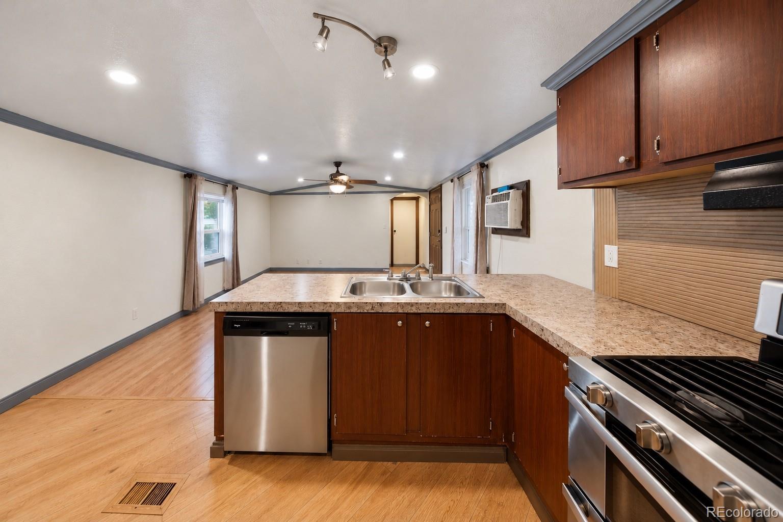 MLS Image #3 for 2840  blue jay street,federal heights, Colorado