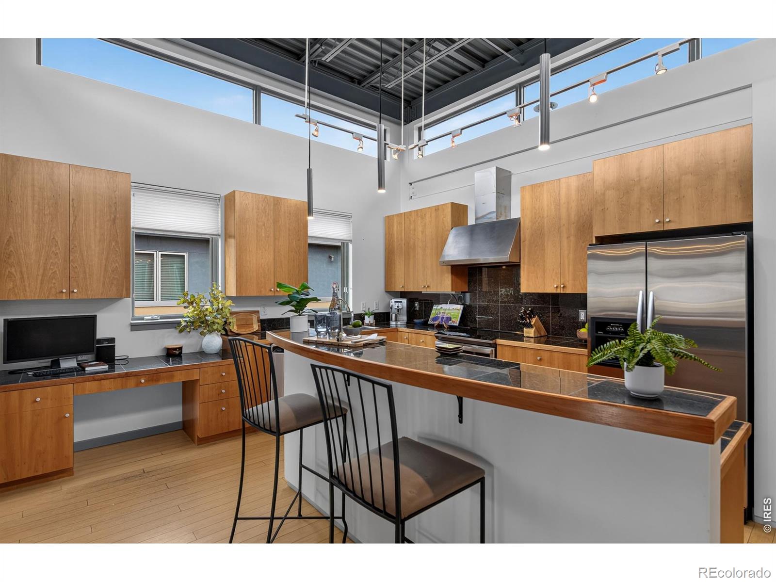 MLS Image #14 for 1637  pearl street,boulder, Colorado