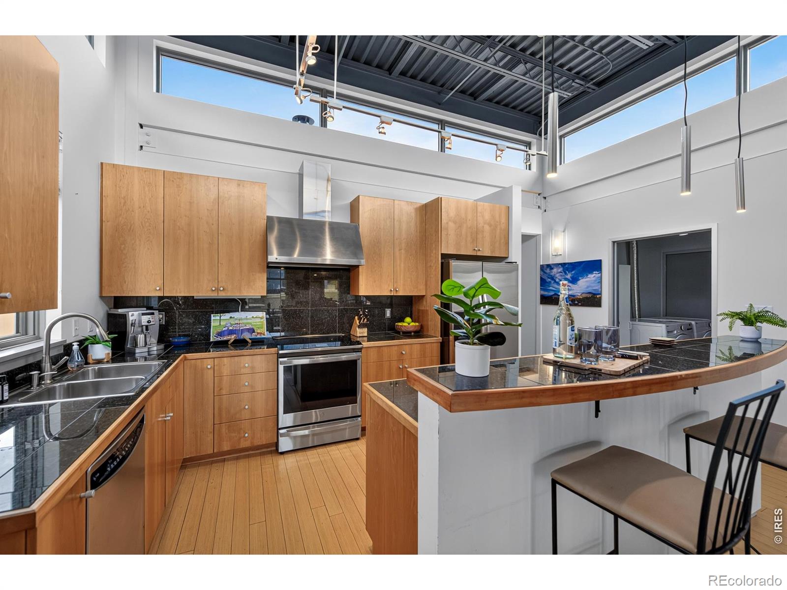 MLS Image #15 for 1637  pearl street,boulder, Colorado
