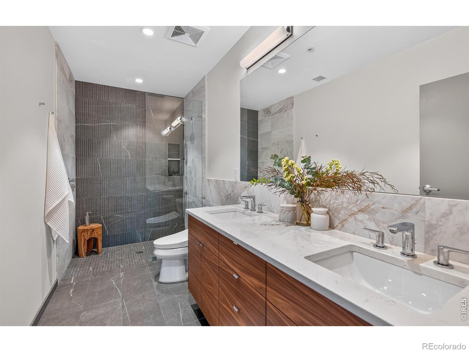 MLS Image #27 for 1637  pearl street,boulder, Colorado