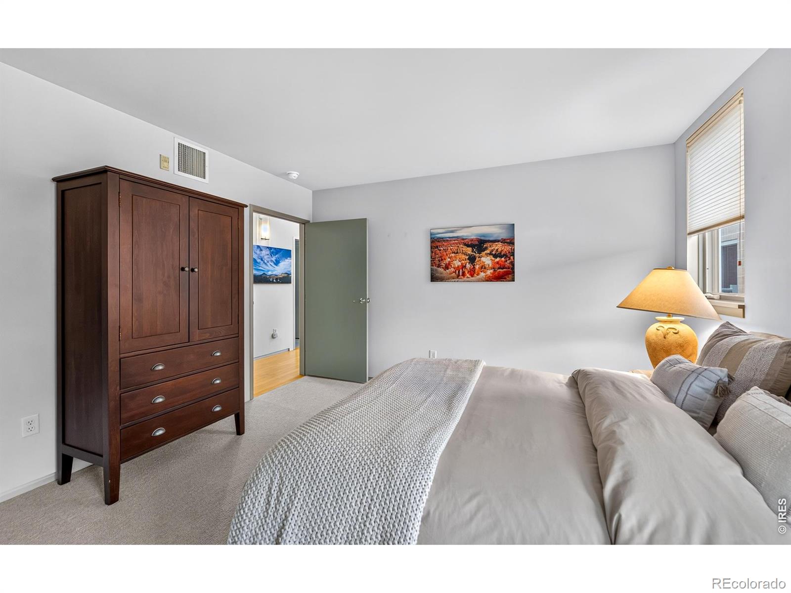 MLS Image #31 for 1637  pearl street,boulder, Colorado