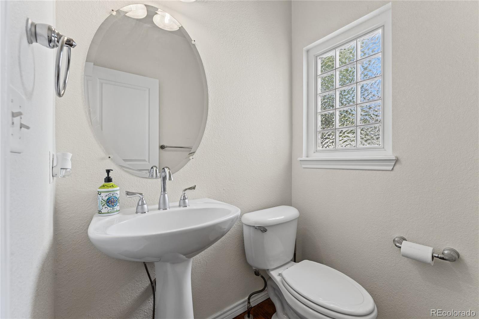MLS Image #15 for 12056 e lake circle,greenwood village, Colorado