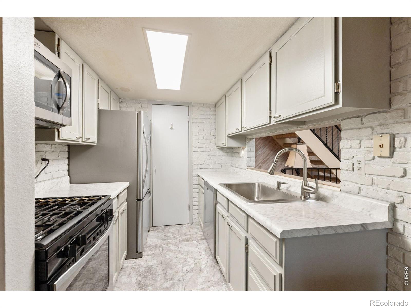 MLS Image #8 for 8  amesbury street,broomfield, Colorado