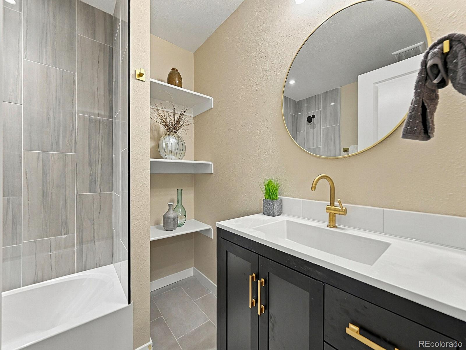MLS Image #10 for 2355 s knox court,denver, Colorado