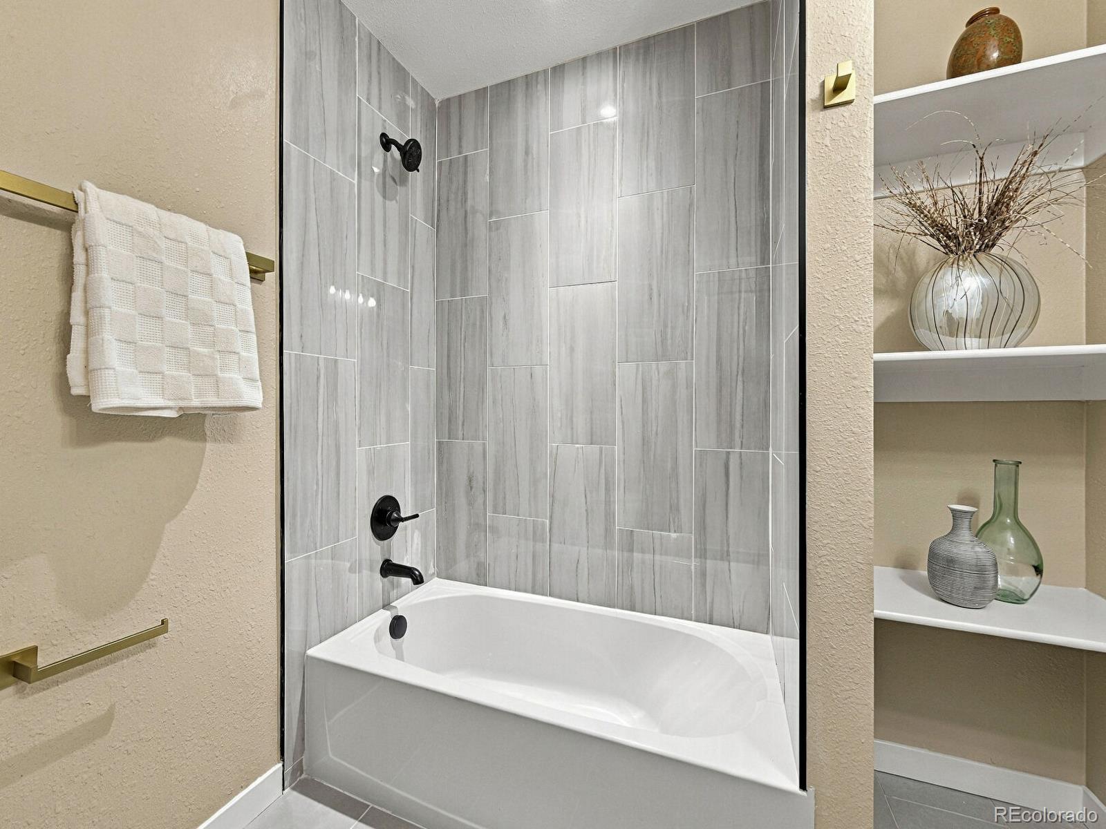 MLS Image #11 for 2355 s knox court,denver, Colorado