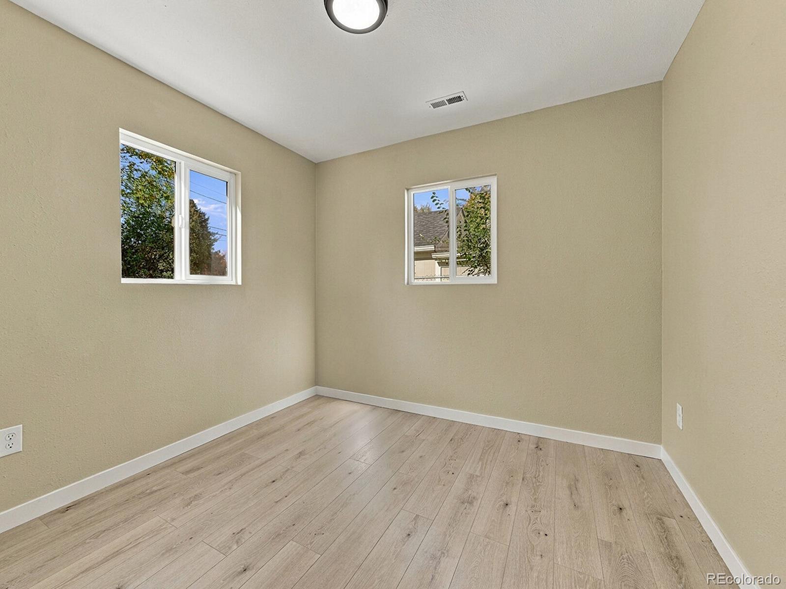 MLS Image #13 for 2355 s knox court,denver, Colorado