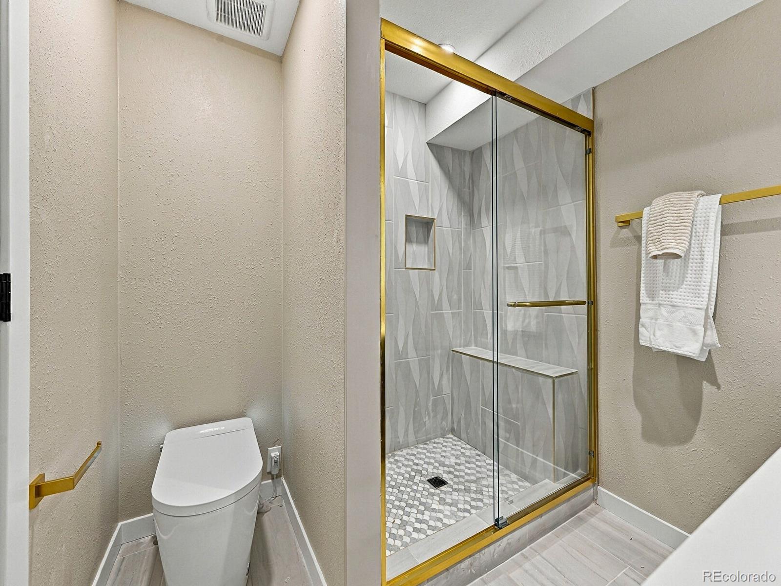 MLS Image #20 for 2355 s knox court,denver, Colorado