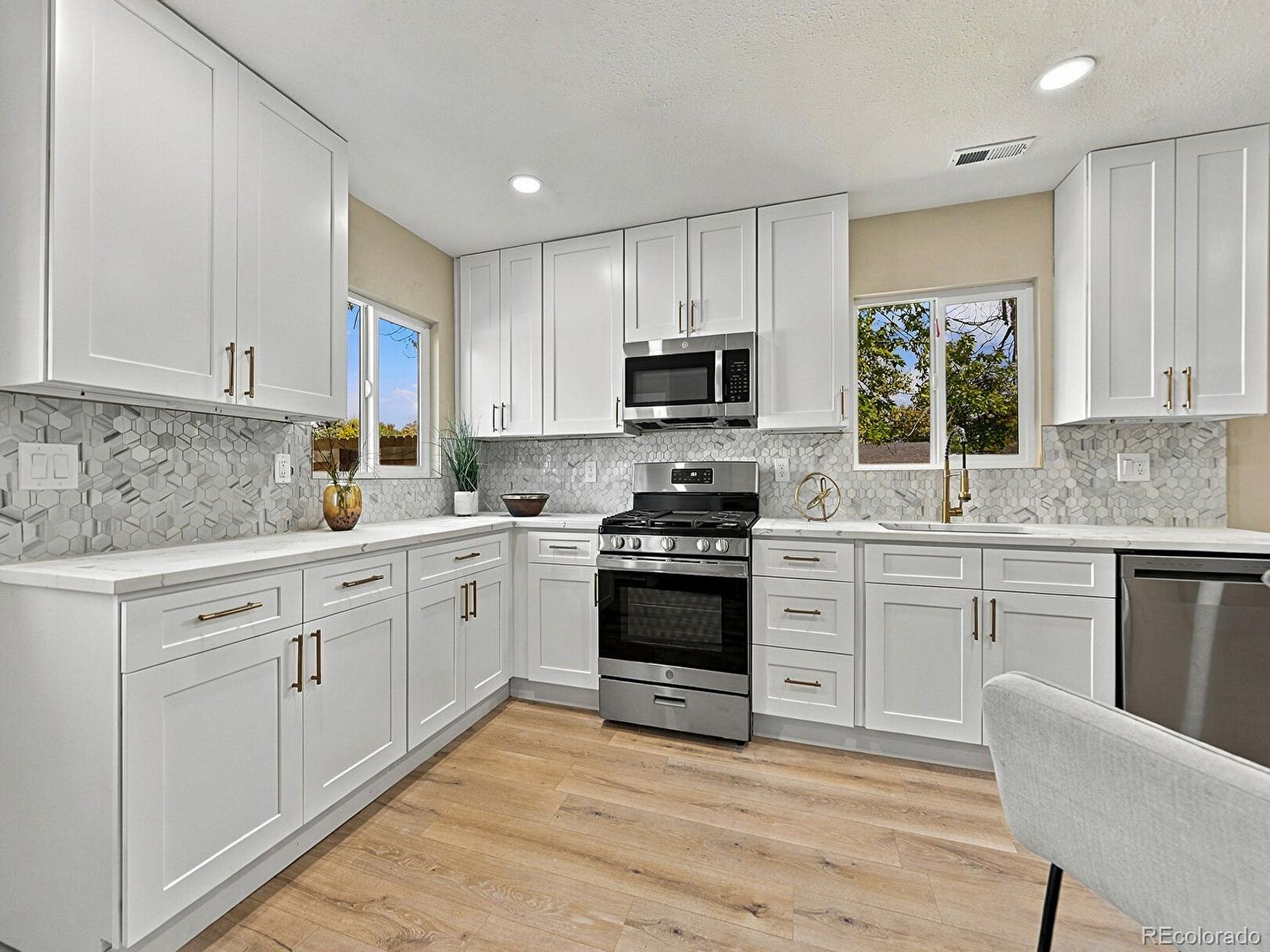 MLS Image #9 for 2355 s knox court,denver, Colorado