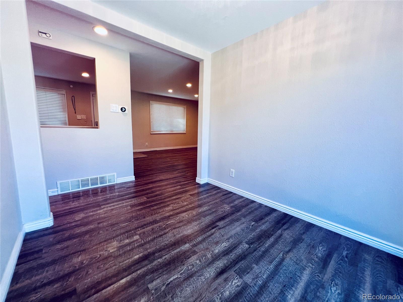MLS Image #5 for 1322  worchester street,aurora, Colorado