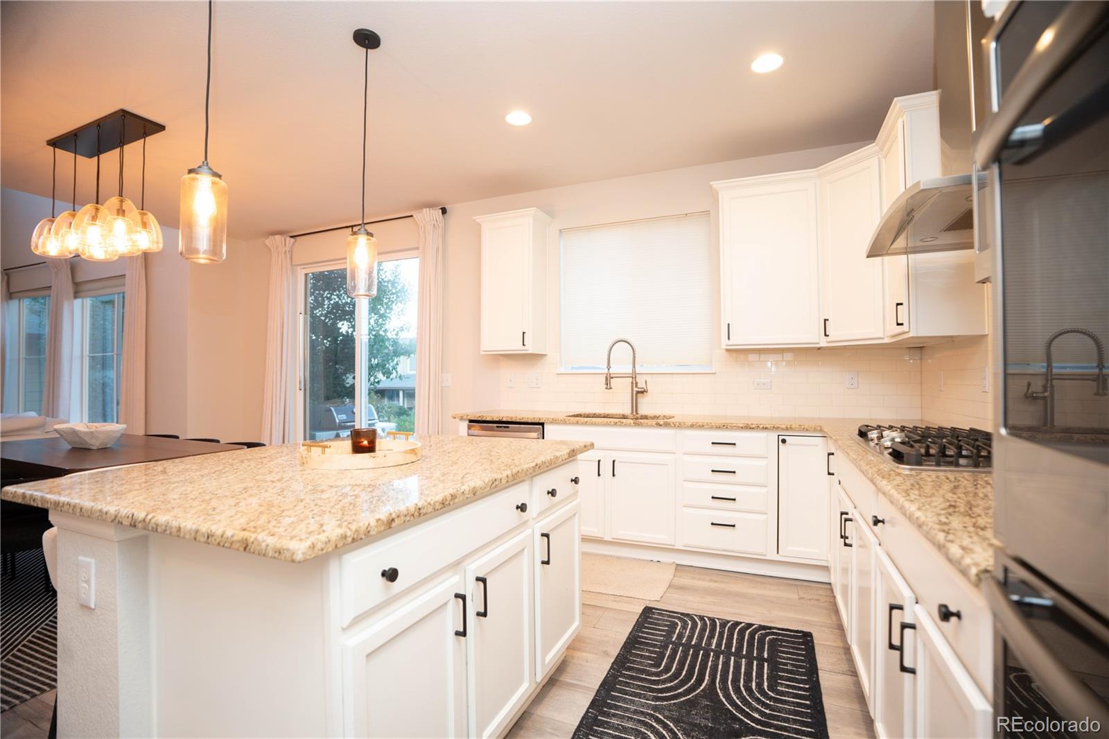 MLS Image #4 for 9566  juniper way,arvada, Colorado