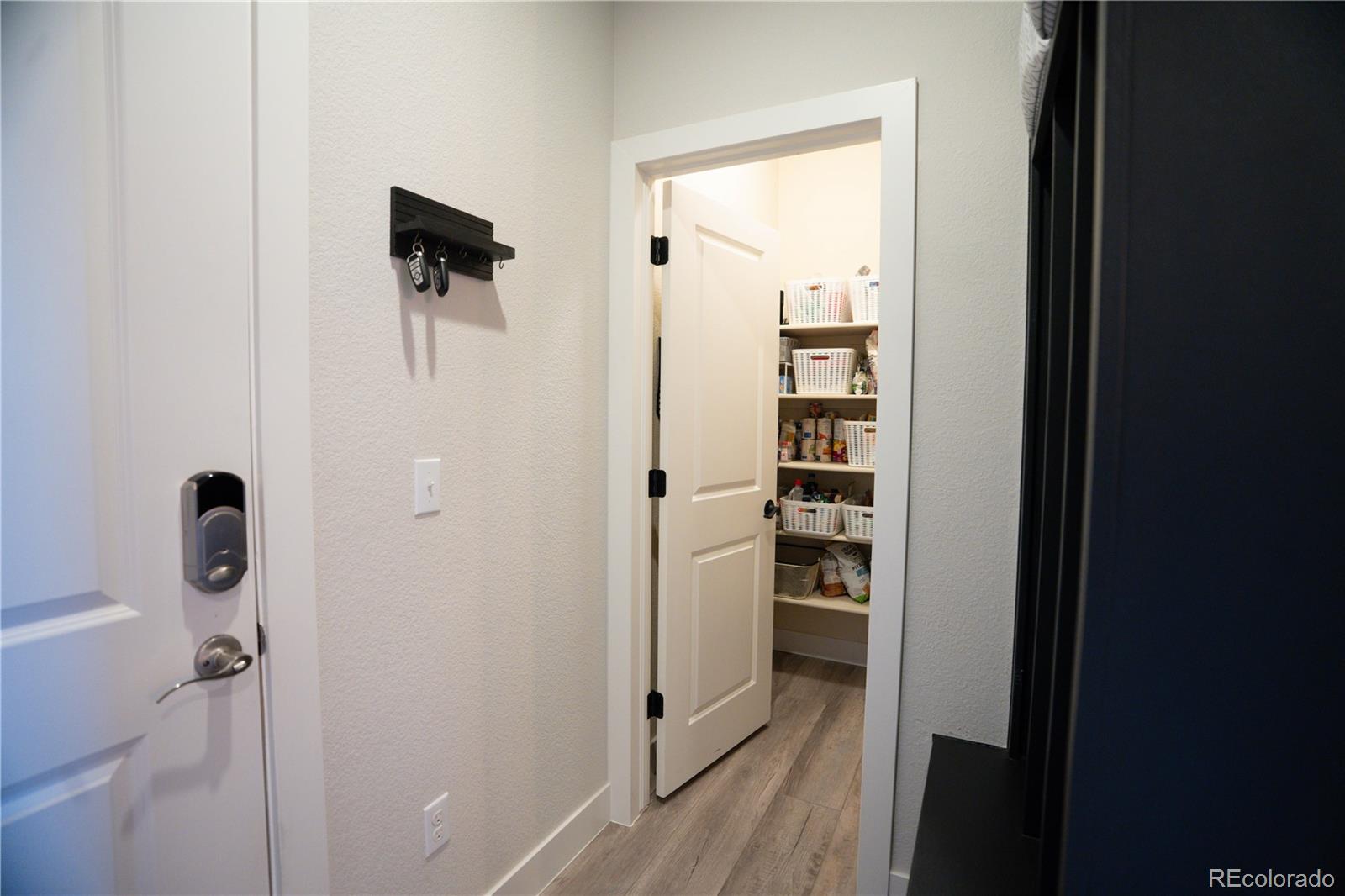 MLS Image #6 for 9566  juniper way,arvada, Colorado