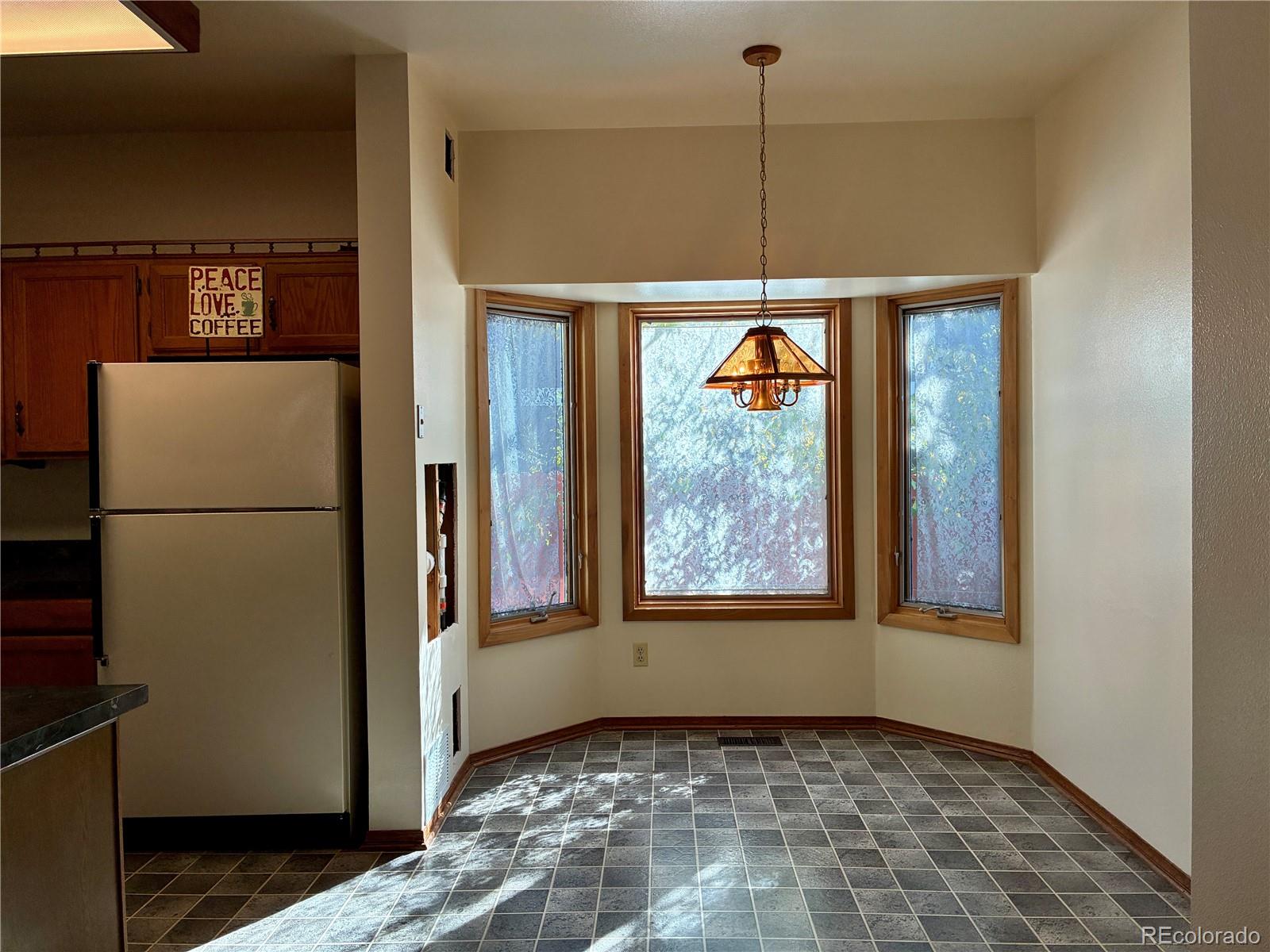 MLS Image #4 for 8665  avens circle,colorado springs, Colorado