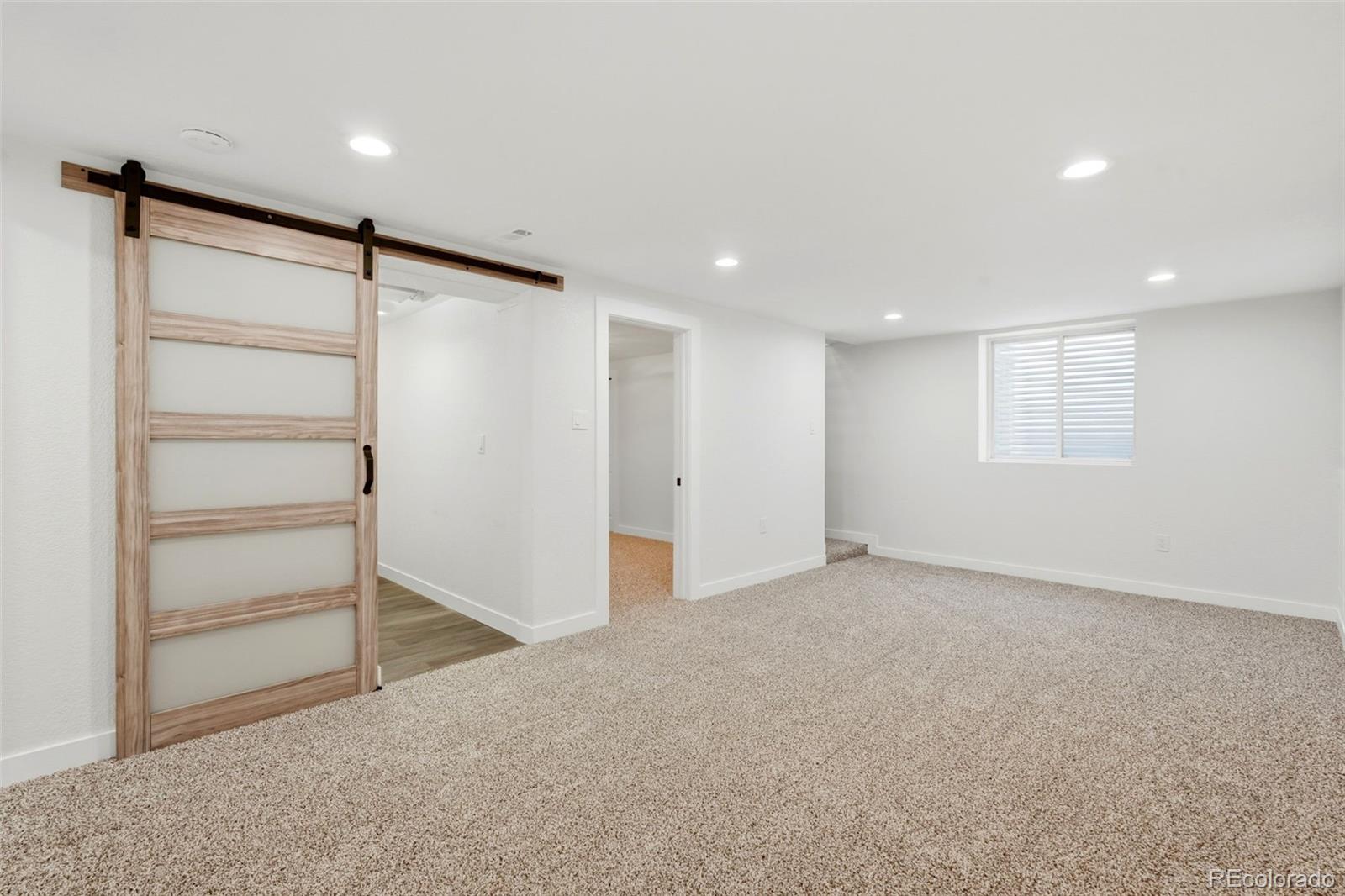 MLS Image #26 for 5590  clear creek drive,denver, Colorado