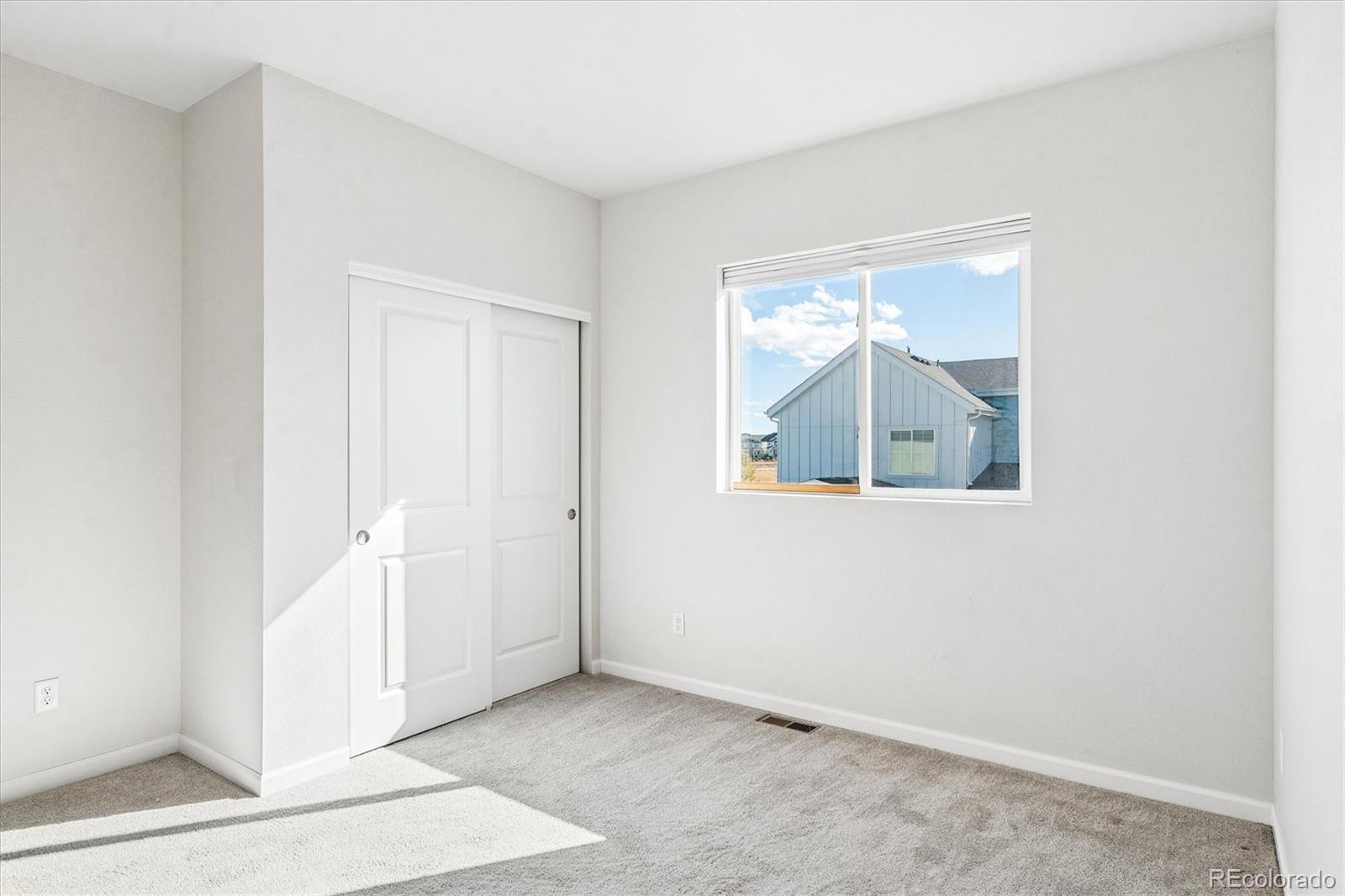 MLS Image #11 for 8043  navajo river loop,littleton, Colorado
