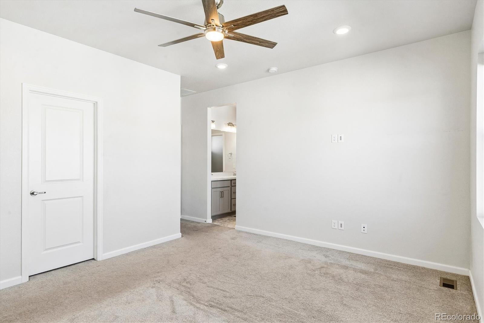MLS Image #17 for 8043  navajo river loop,littleton, Colorado