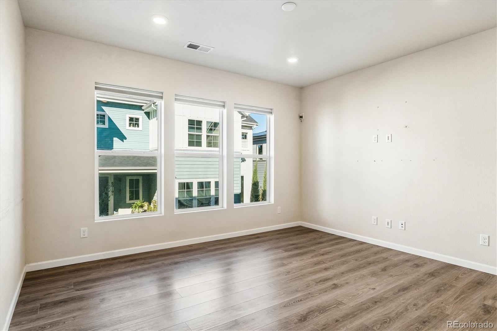 MLS Image #5 for 8043  navajo river loop,littleton, Colorado