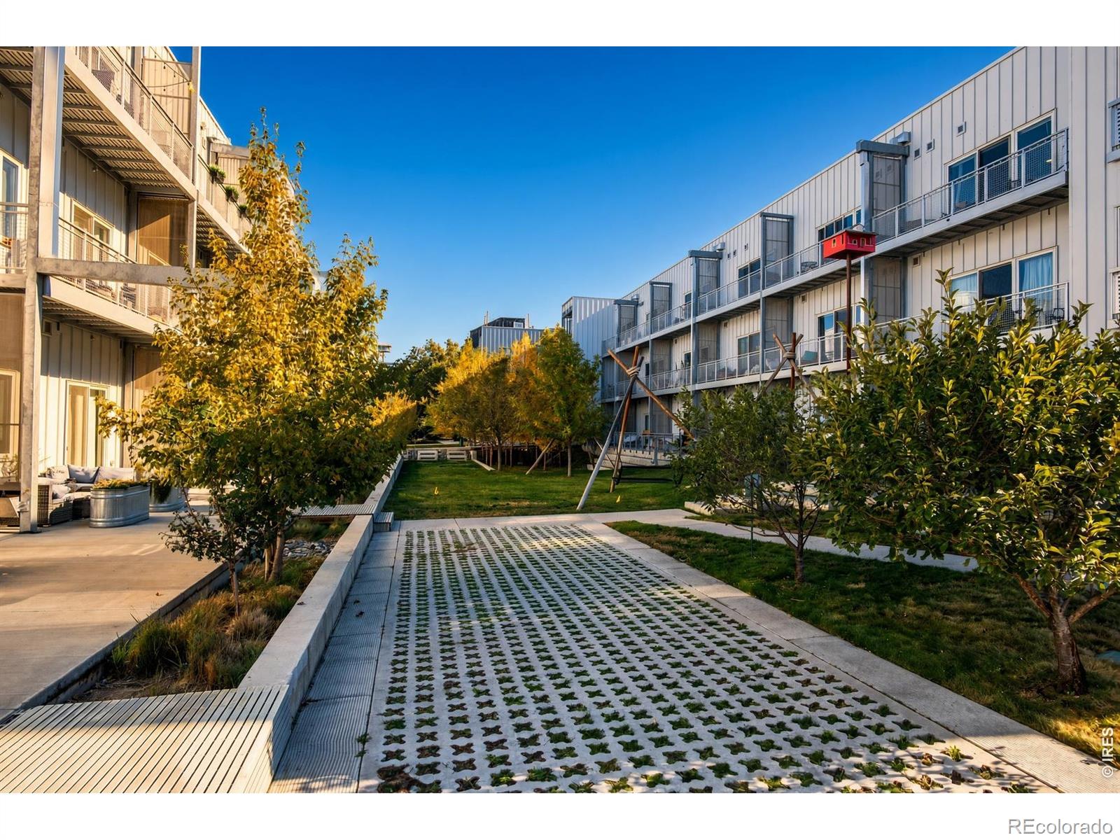 MLS Image #15 for 2570  lawrence street,denver, Colorado