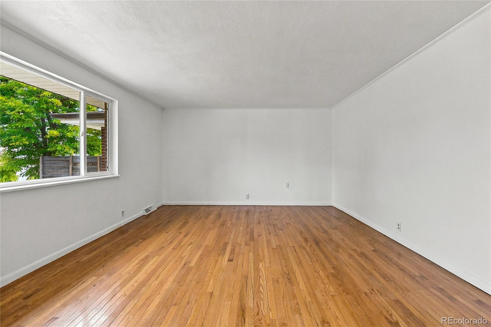MLS Image #3 for 323  fulton street,aurora, Colorado