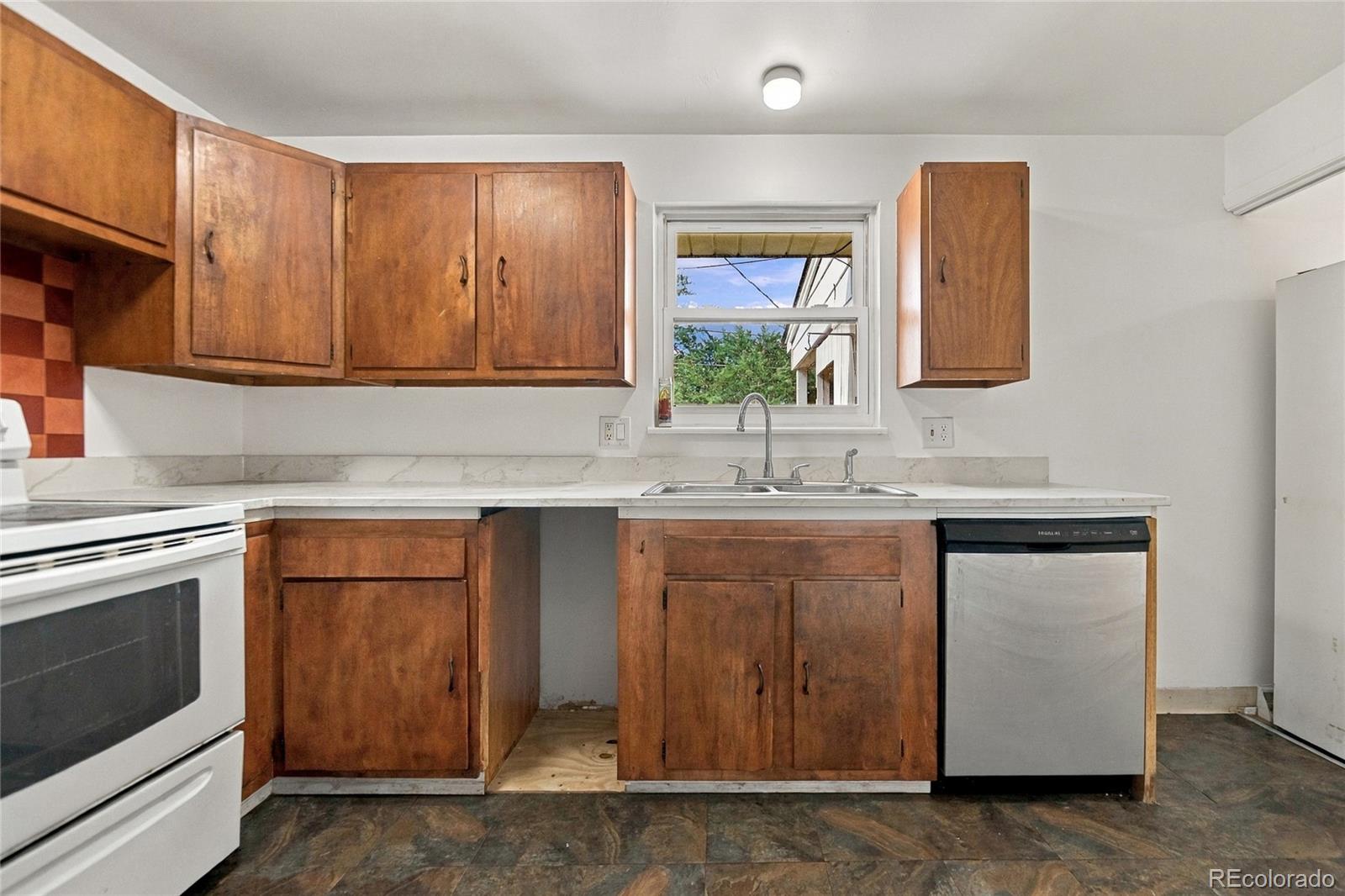 MLS Image #5 for 323  fulton street,aurora, Colorado
