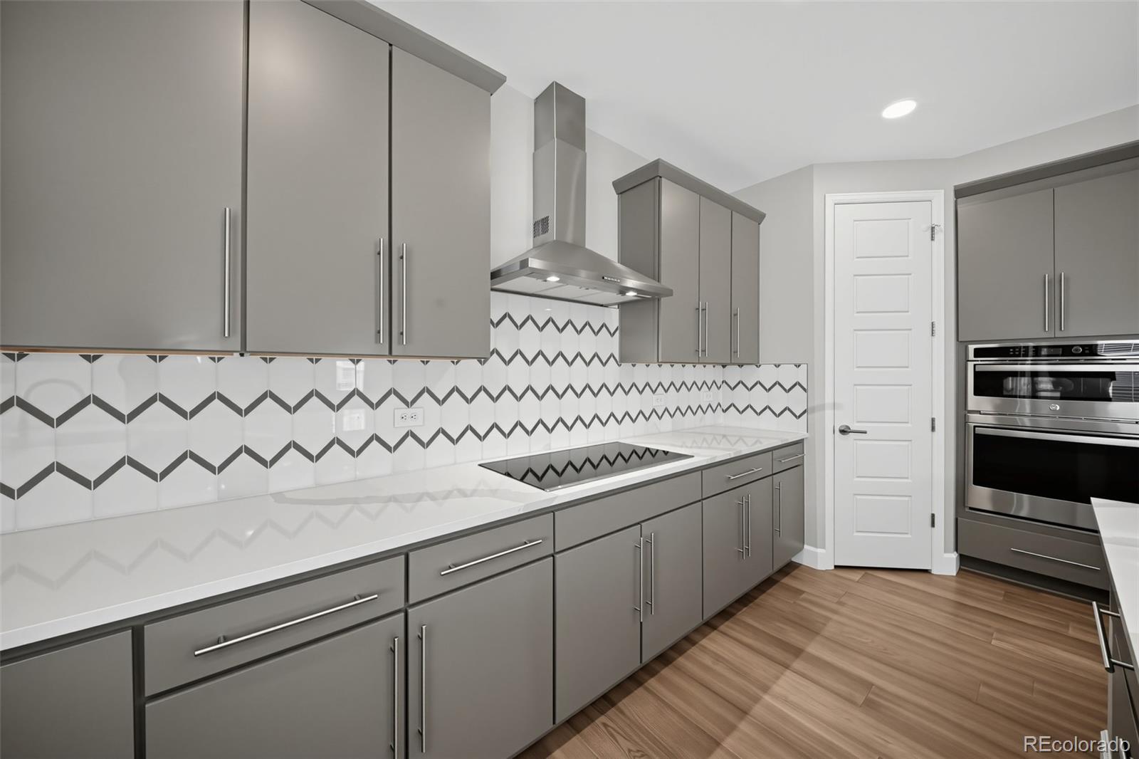 MLS Image #12 for 9805  ceylon court,commerce city, Colorado