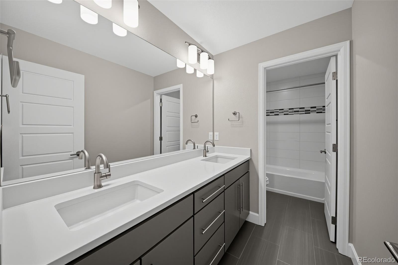 MLS Image #26 for 9805  ceylon court,commerce city, Colorado