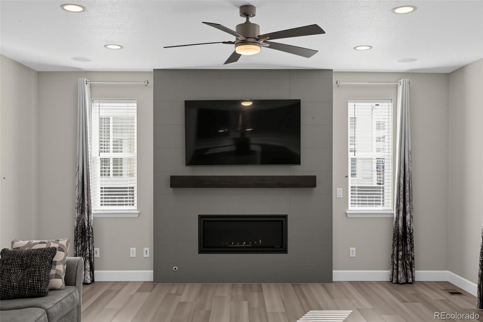 MLS Image #5 for 9805  ceylon court,commerce city, Colorado