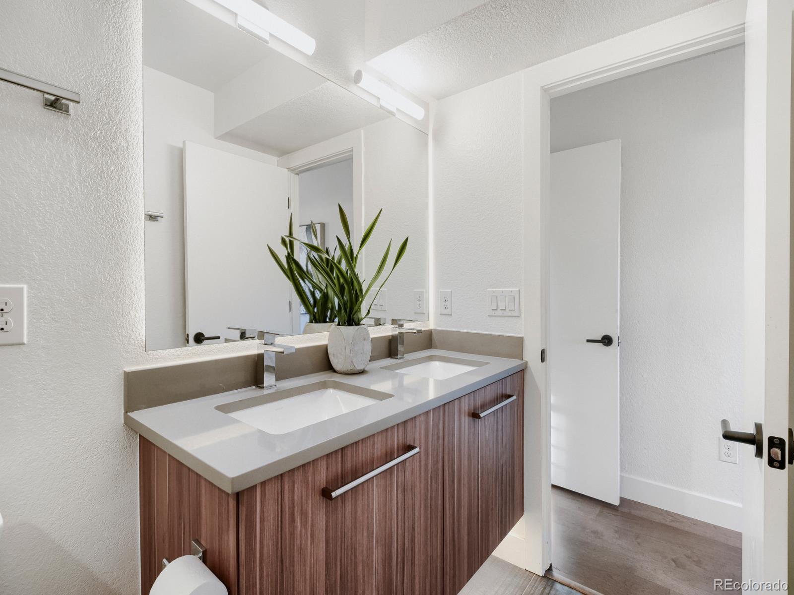 MLS Image #12 for 3222 w 19th avenue,denver, Colorado