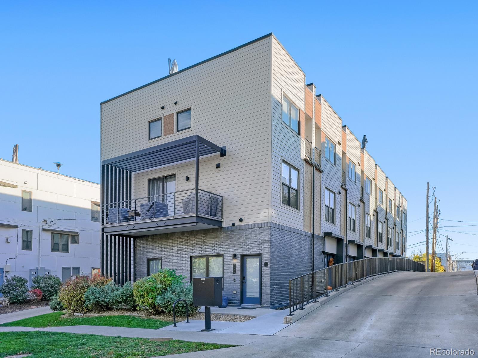 MLS Image #23 for 3222 w 19th avenue,denver, Colorado