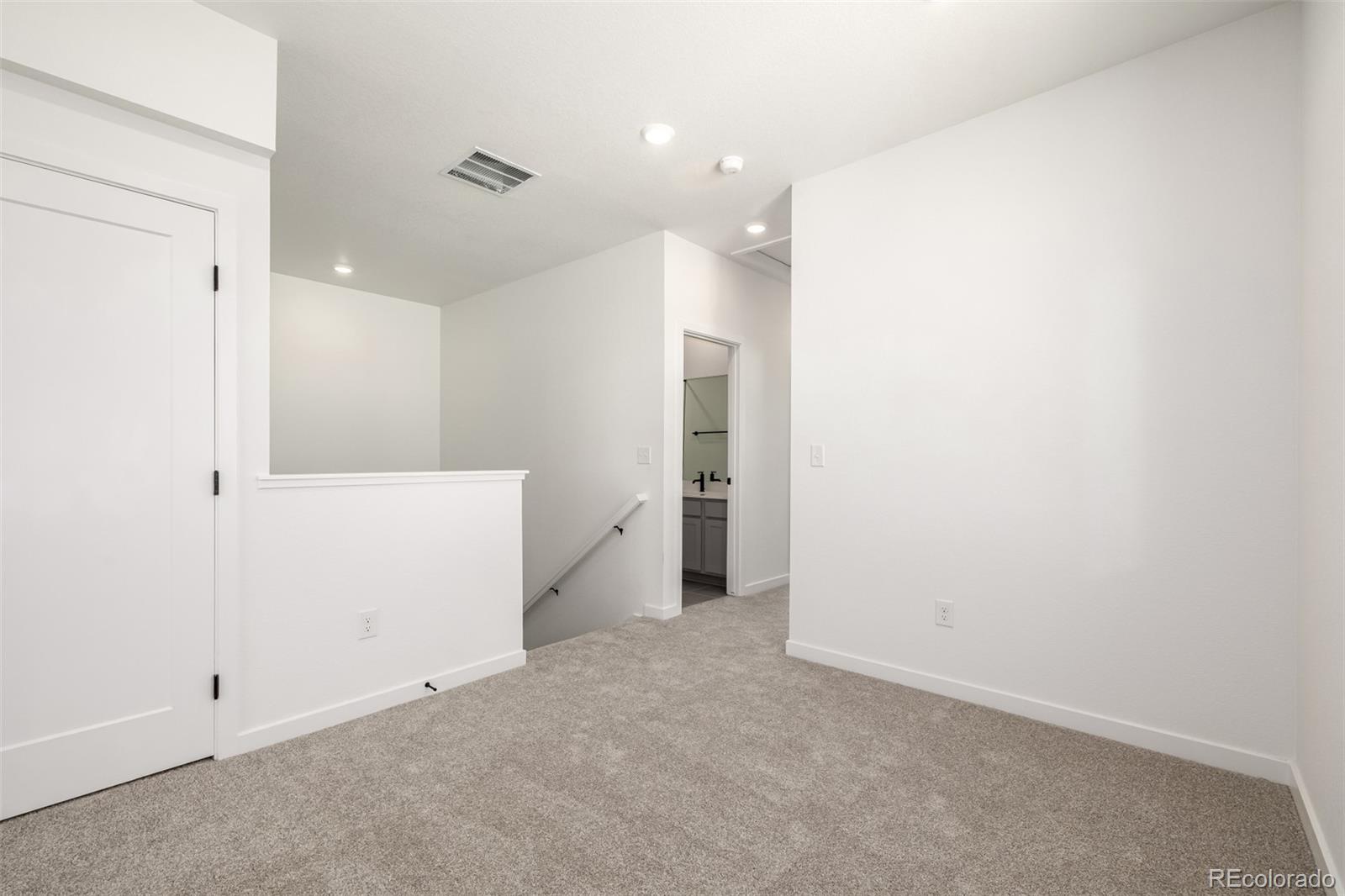 MLS Image #5 for 20500 e 58th avenue,aurora, Colorado