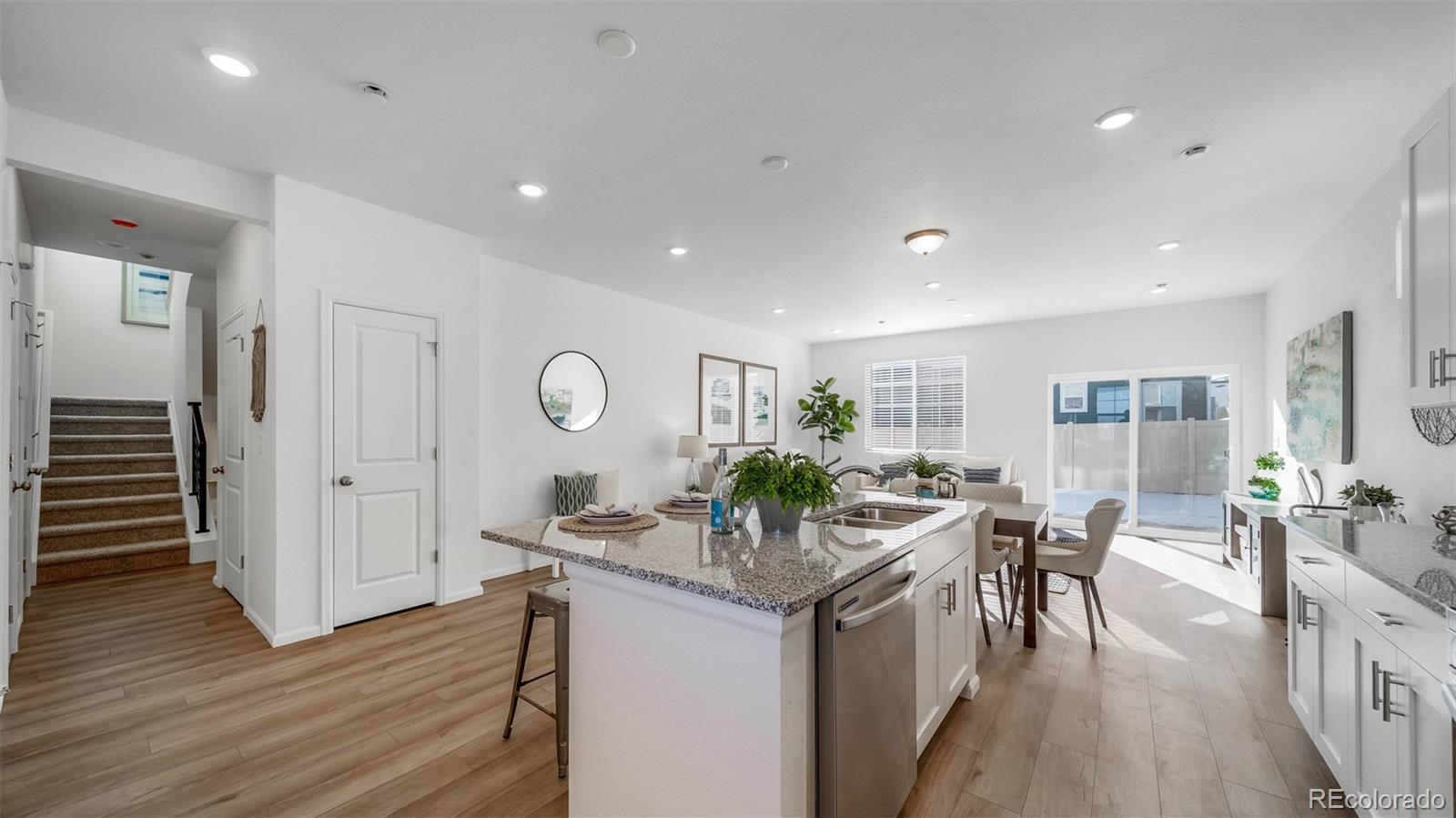 MLS Image #6 for 10160  salem court,commerce city, Colorado